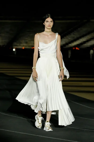 Look 26